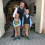 Zum Wohle Apart-hotel 3*