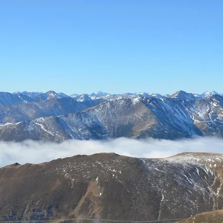 Ξενοδοχείο με διαμερίσματα Zum Wohle 3*