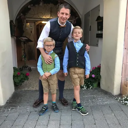 Zum Wohle Ξενοδοχείο με διαμερίσματα 3*