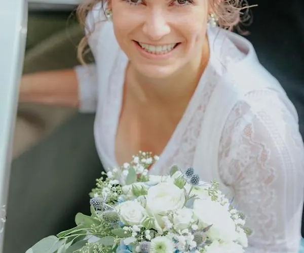 Zum Wohle Hotel apartamentowy Oberwoelz Stadt