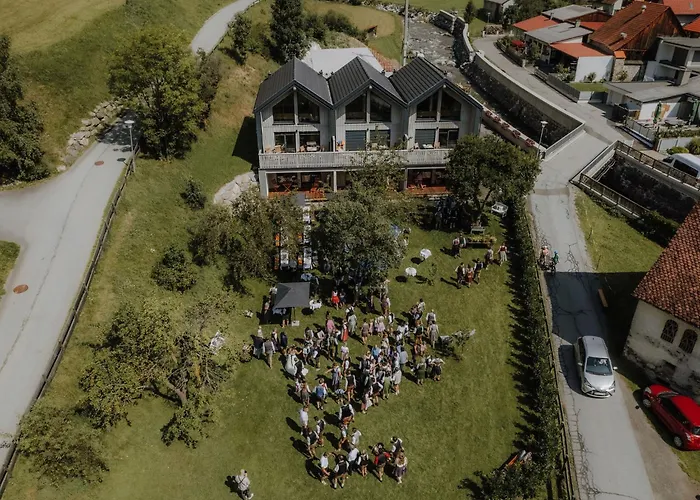 Zum Wohle Hotel apartamentowy Oberwoelz Stadt